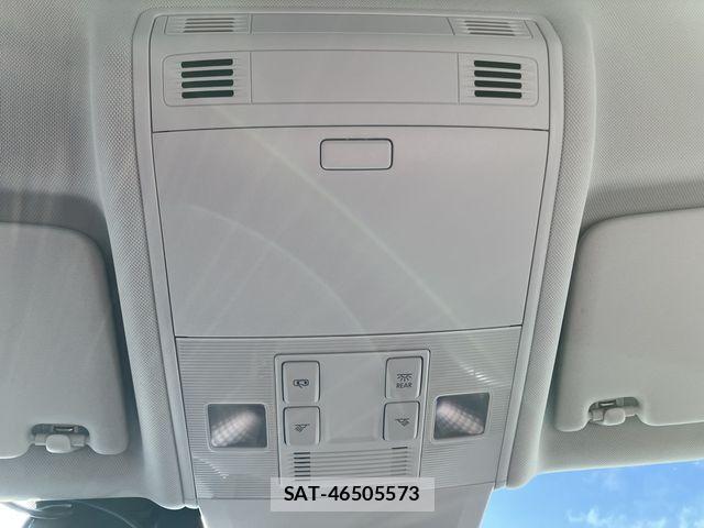 VolksWagen GOLF VARIANT 2019-07 8686930-21