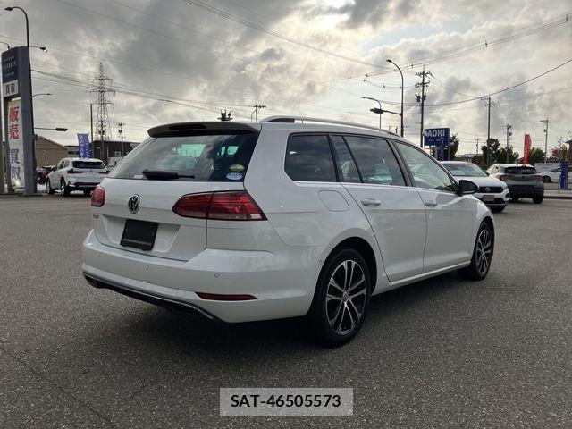 VolksWagen GOLF VARIANT 2019-07 8686930-2