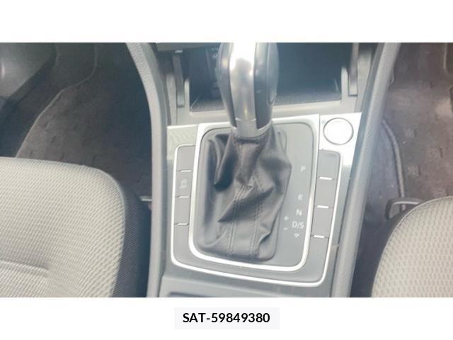 VolksWagen GOLF VARIANT 2019-01 8746858-21