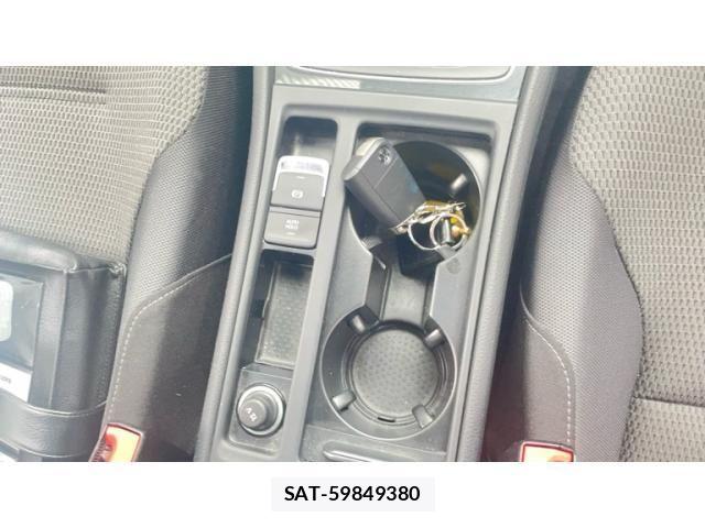 VolksWagen GOLF VARIANT 2019-01 8746858-22