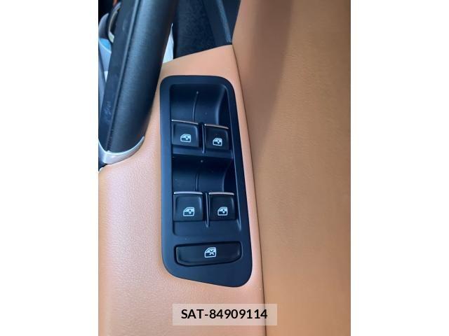 VolksWagen GOLF VARIANT 2018-04 8746857-13