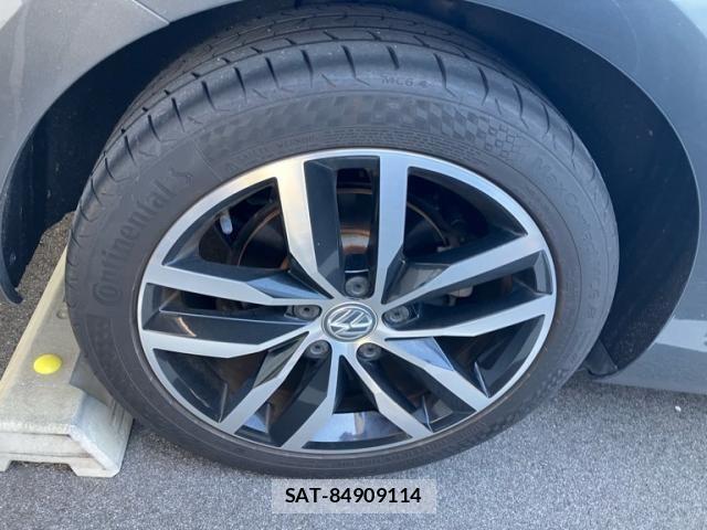 VolksWagen GOLF VARIANT 2018-04 8746857-7