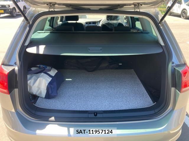 VolksWagen GOLF VARIANT 2015-09 8746861-12