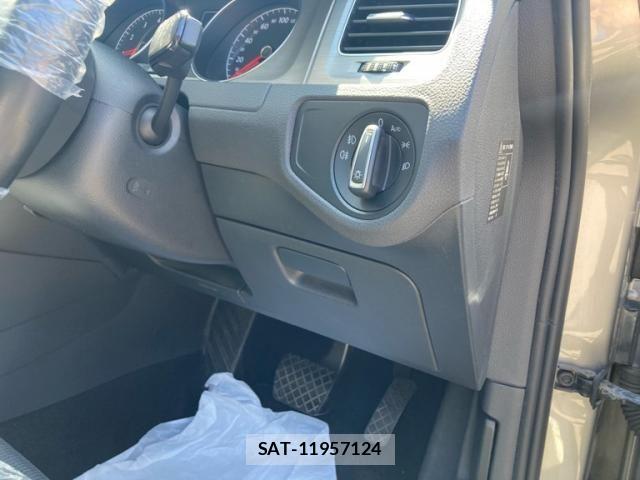 VolksWagen GOLF VARIANT 2015-09 8746861-20