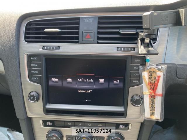 VolksWagen GOLF VARIANT 2015-09 8746861-24