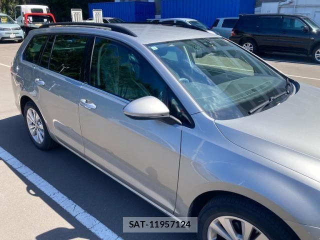 VolksWagen GOLF VARIANT 2015-09 8746861-3