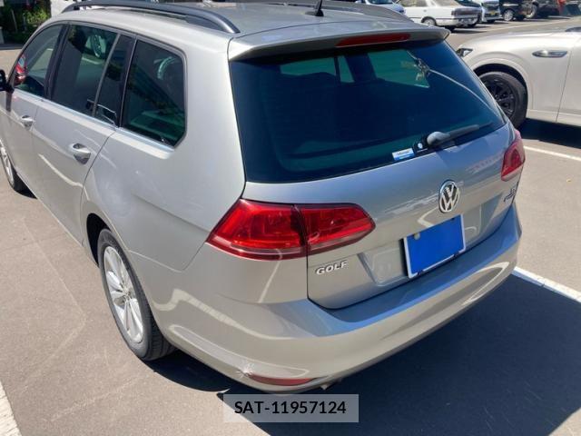 VolksWagen GOLF VARIANT 2015-09 8746861-6