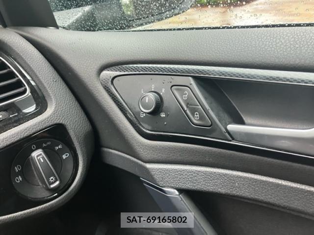 VolksWagen GOLF VARIANT 2014-02 8746860-15