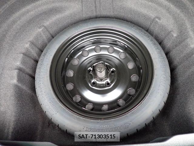 VolksWagen GOLF VARIANT 2019-12 8746856-24