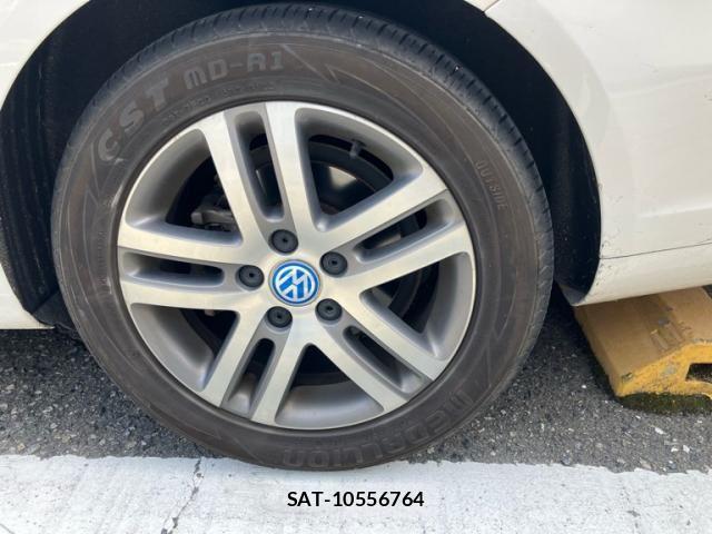 VolksWagen GOLF VARIANT 2011-09 8746862-9