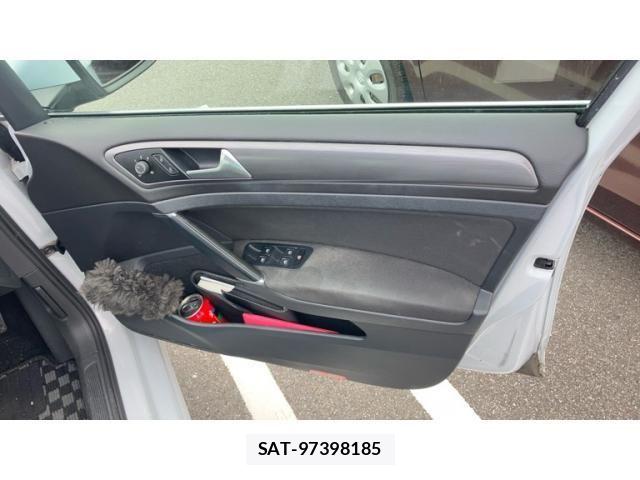 VolksWagen GOLF VARIANT 2018-09 8746859-8
