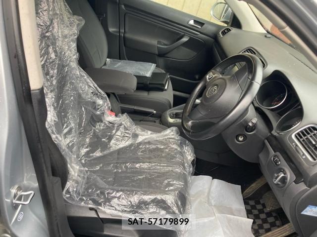 VolksWagen GOLF VARIANT 2012-08 8782631-11