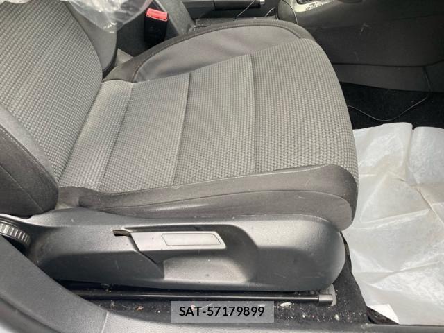 VolksWagen GOLF VARIANT 2012-08 8782631-12