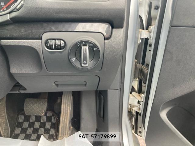 VolksWagen GOLF VARIANT 2012-08 8782631-6