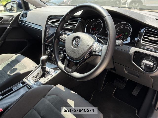 VolksWagen GOLF VARIANT 2018-06 8797932-14