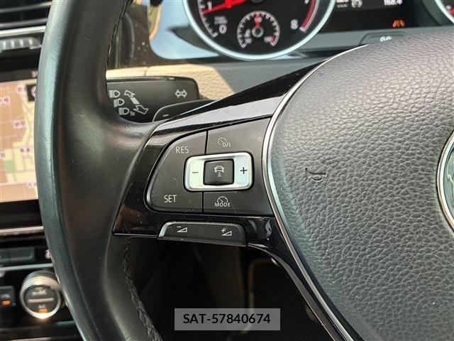 VolksWagen GOLF VARIANT 2018-06 8797932-17