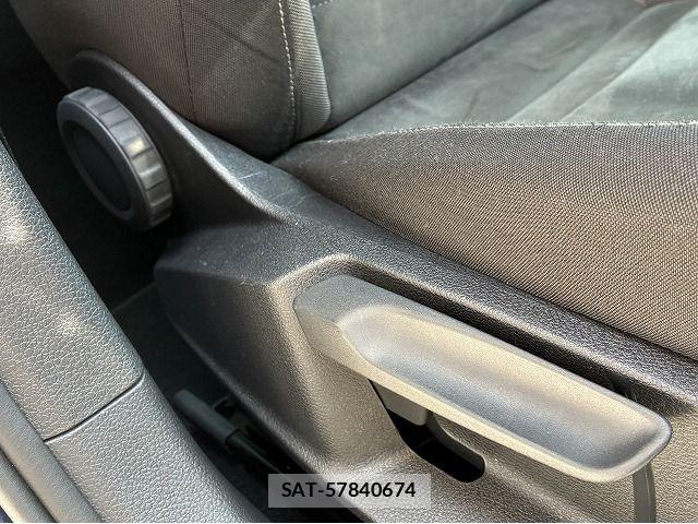 VolksWagen GOLF VARIANT 2018-06 8797932-23