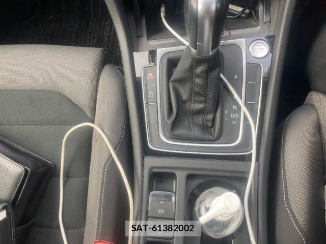 VolksWagen GOLF VARIANT 2019-02 8832503-15