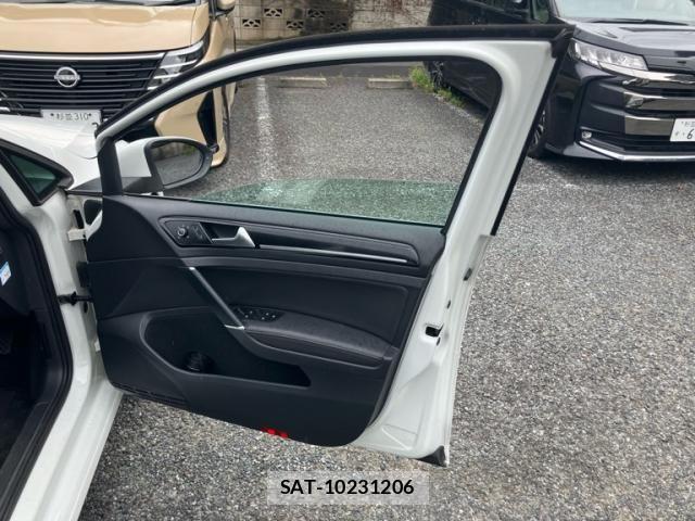 VolksWagen GOLF VARIANT 2014-03 8832509-15