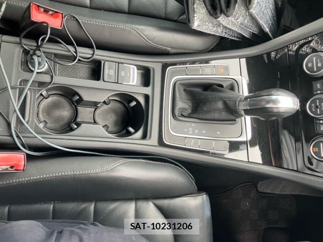 VolksWagen GOLF VARIANT 2014-03 8832509-24