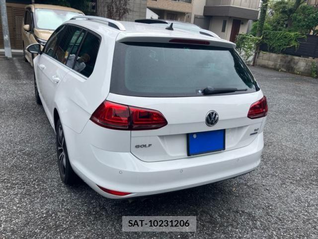 VolksWagen GOLF VARIANT 2014-03 8832509-5