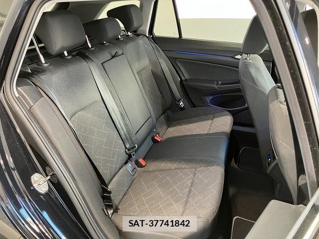 VolksWagen GOLF VARIANT 2023-05 8832502-13