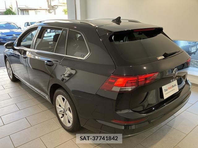 VolksWagen GOLF VARIANT 2023-05 8832502-18