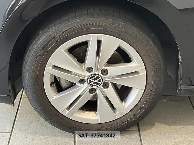 VolksWagen GOLF VARIANT 2023-05 8832502-21