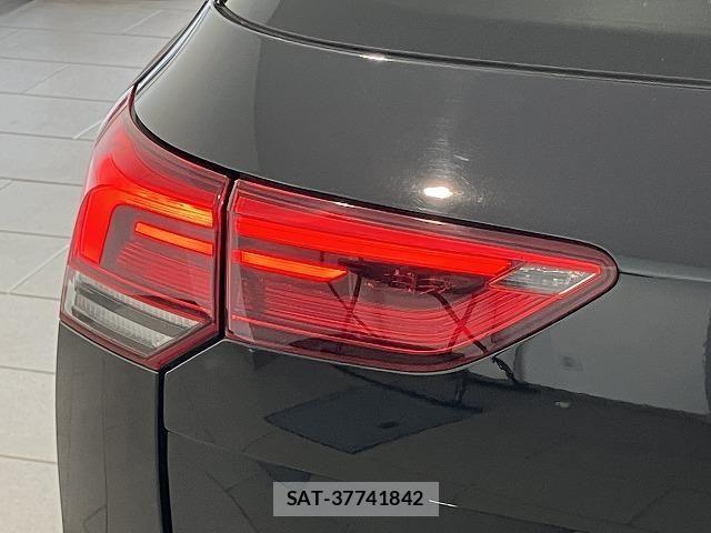 VolksWagen GOLF VARIANT 2023-05 8832502-23