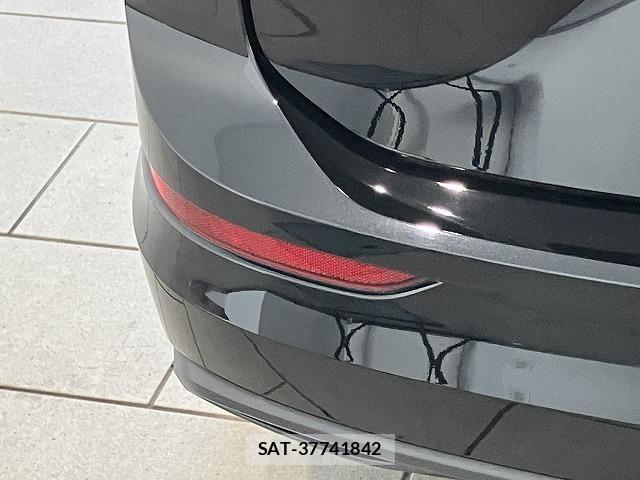 VolksWagen GOLF VARIANT 2023-05 8832502-26