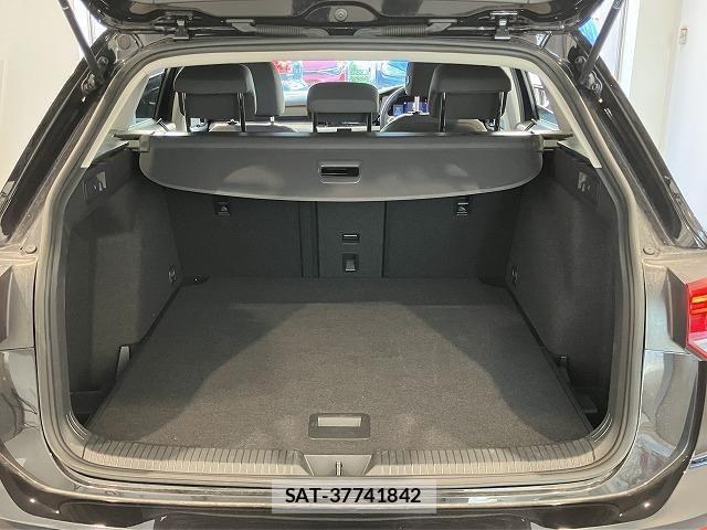 VolksWagen GOLF VARIANT 2023-05 8832502-27