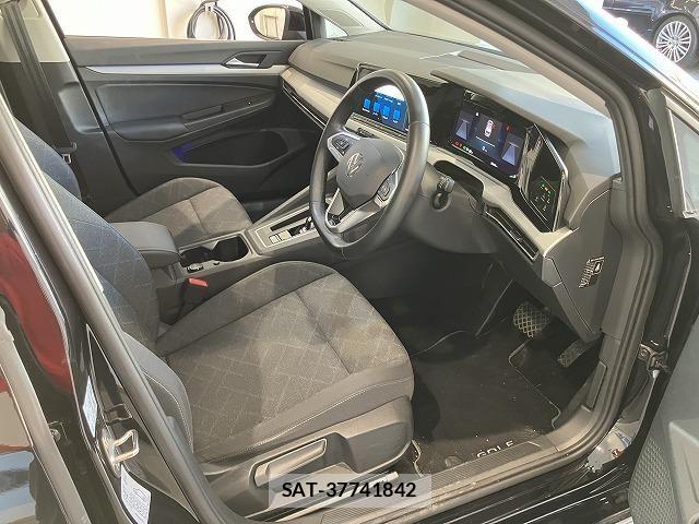 VolksWagen GOLF VARIANT 2023-05 8832502-28