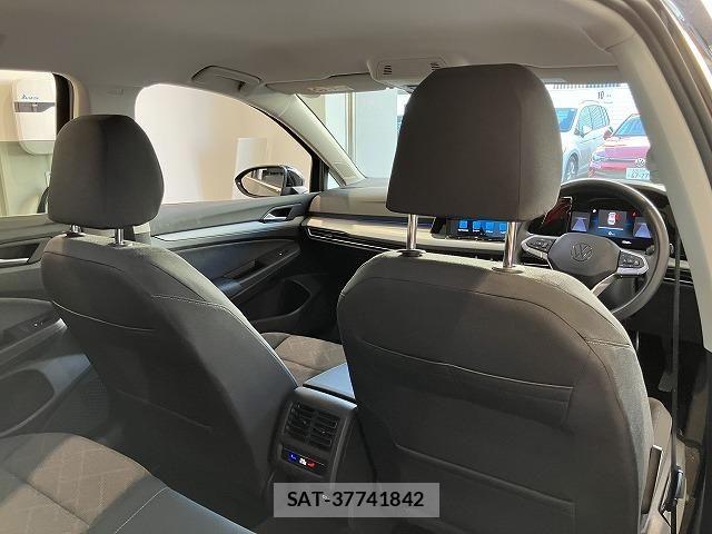 VolksWagen GOLF VARIANT 2023-05 8832502-29