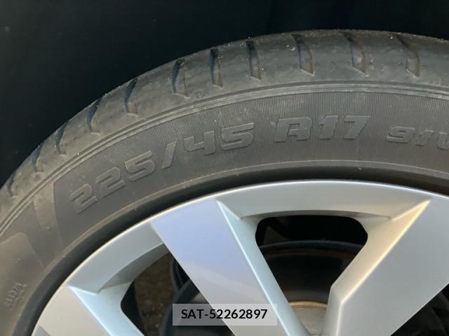 VolksWagen GOLF VARIANT 2018-08 8832504-11