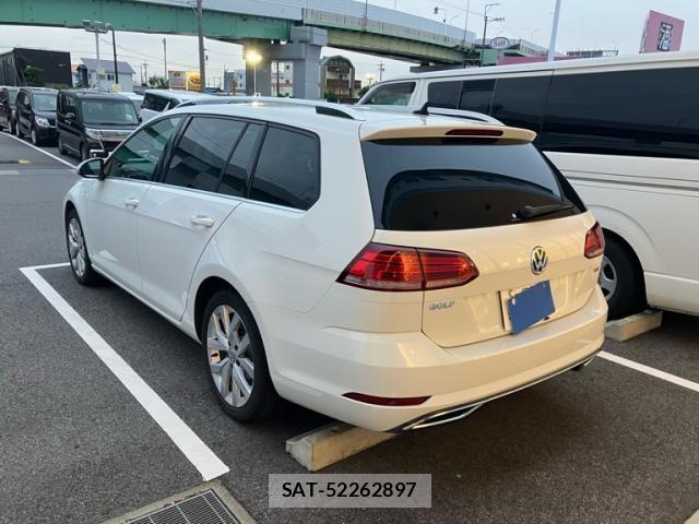 VolksWagen GOLF VARIANT 2018-08 8832504-3