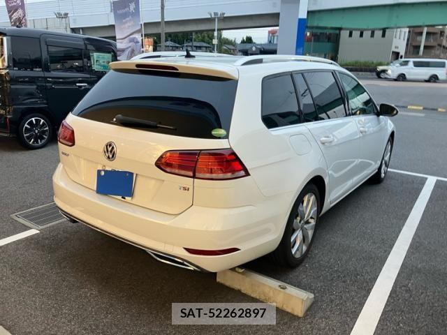 VolksWagen GOLF VARIANT 2018-08 8832504-4