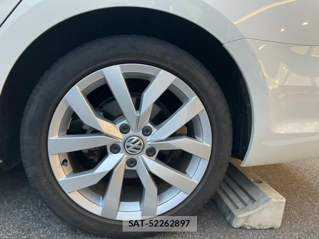 VolksWagen GOLF VARIANT 2018-08 8832504-7