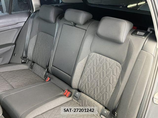 VolksWagen GOLF VARIANT 2025-07 8851084-12