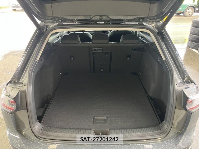 VolksWagen GOLF VARIANT 2025-07 8851084-13