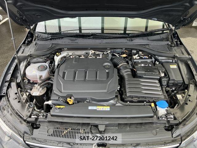 VolksWagen GOLF VARIANT 2025-07 8851084-14