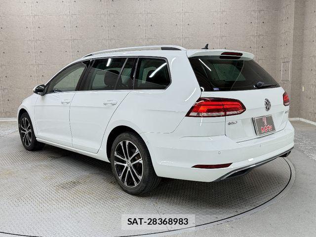 VolksWagen GOLF VARIANT 2020-03 8851086-10