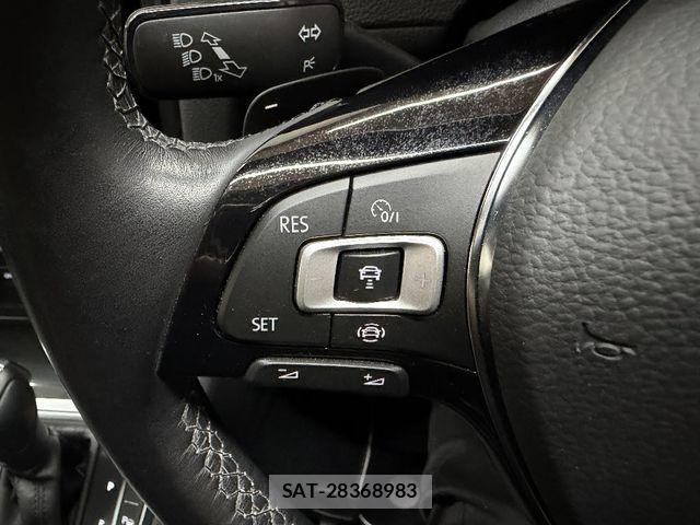 VolksWagen GOLF VARIANT 2020-03 8851086-15