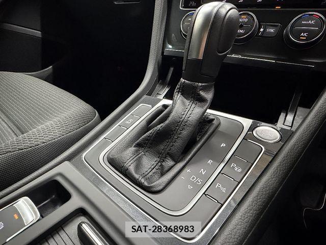 VolksWagen GOLF VARIANT 2020-03 8851086-21