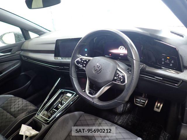 VolksWagen GOLF VARIANT 2023-11 8872399-1