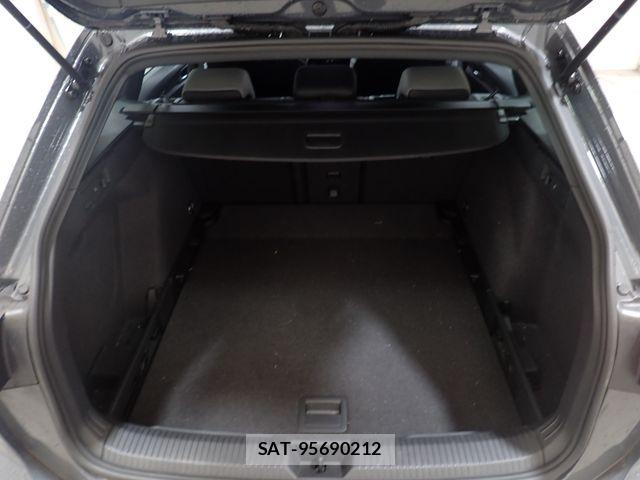 VolksWagen GOLF VARIANT 2023-11 8872399-24