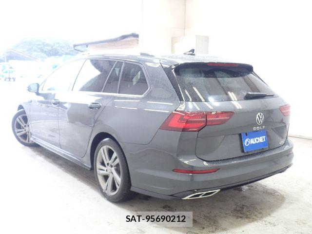 VolksWagen GOLF VARIANT 2023-11 8872399-2
