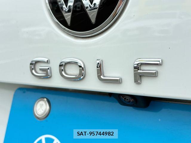 VolksWagen GOLF VARIANT 2024-06 8882977-17