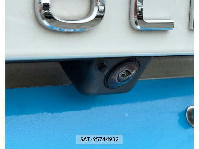 VolksWagen GOLF VARIANT 2024-06 8882977-18