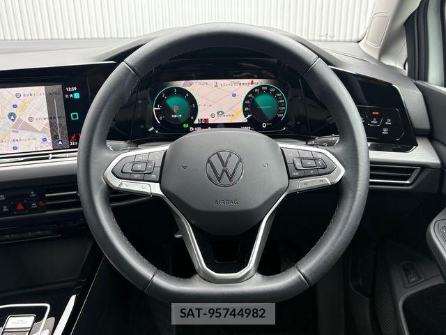 VolksWagen GOLF VARIANT 2024-06 8882977-25