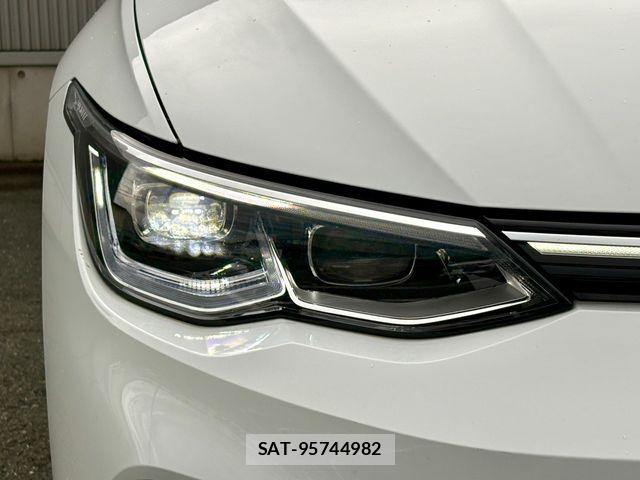 VolksWagen GOLF VARIANT 2024-06 8882977-4
